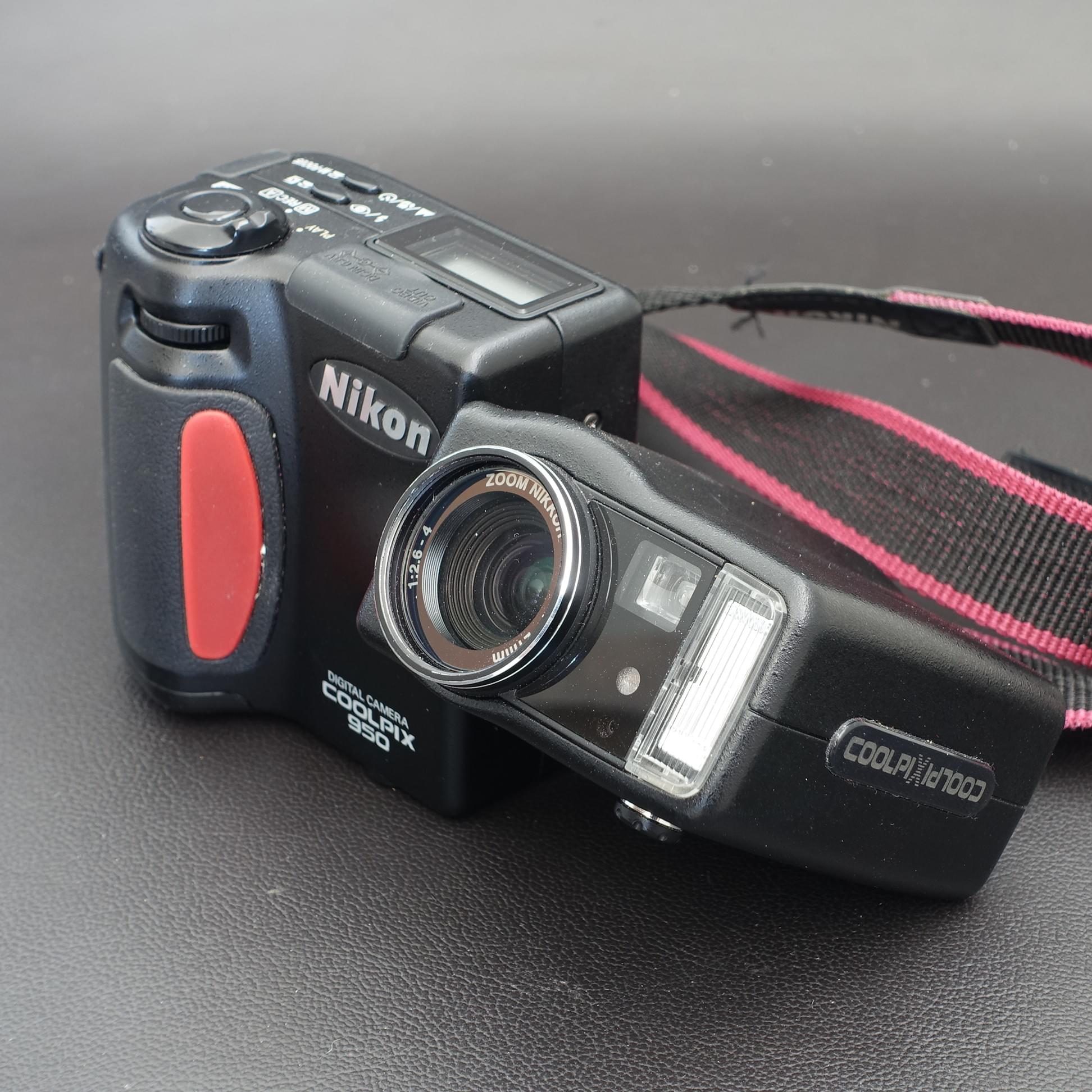 Nikon Coolpix 950 Nikon Coolpix 950