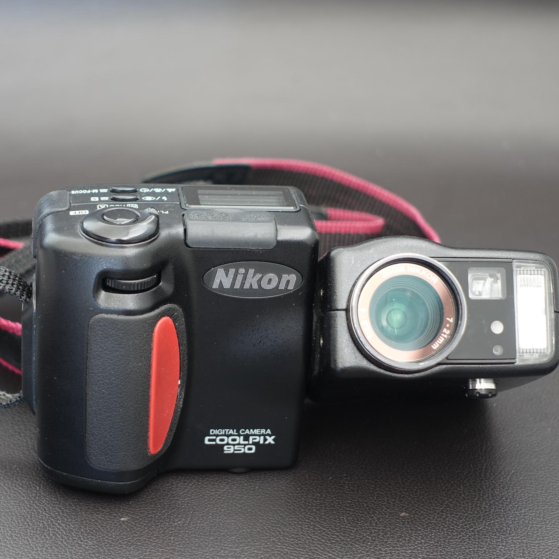 Nikon Coolpix 950 Nikon Coolpix 950