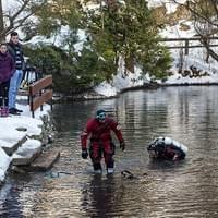 Winter frogmen 1 Winter frogmen 1
