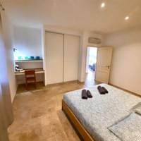 Chambre 2 avec bureau vue 2 Chambre 2 avec bureau vue 2