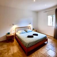 Chambre 2 avec bureau Chambre 2 avec bureau