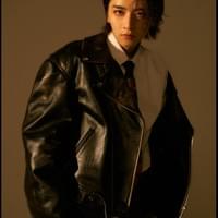 actor/ 飯島寛騎  lighting/ 長谷川誠 hair&make/ 牧野裕大  stylist/ 久保田姫月 actor/ 飯島寛騎  lighting/ 長谷川誠 hair&make/ 牧野裕大  stylist/ 久保田姫月