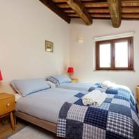 Middle Floor Twin Bedroom Middle Floor Twin Bedroom