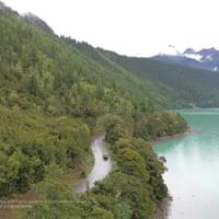 湖 . Lake . J 湖 . Lake . J