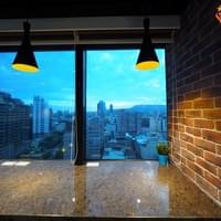 共同工作空間長吧檯 共同工作空間長吧檯