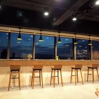 SPARK辦公室長吧檯 SPARK辦公室長吧檯