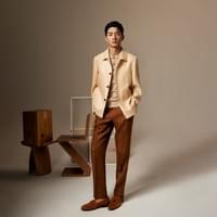 Retail Price ¥5,800/$780 Retail Price ¥5,800/$780