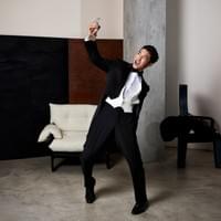 Retail Price: ¥7,800/$1,280 Retail Price: ¥7,800/$1,280