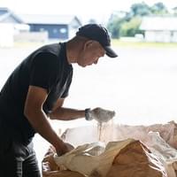 ●原料計量・原料予備配合 ●原料計量・原料予備配合