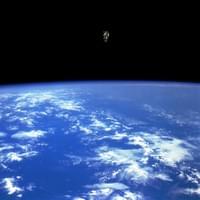 Astronaut free fly