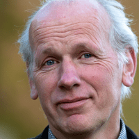 WILLEM STORTELDER/Compagnon Boerenzoon, 20 jaar reclame/marketing, 15 jaar internationaal spreker/moderator rond creatie, innovatie en verandering, 5 jaar KernTalentenanalist, hoeder van het innerlijke kind, storyteller, beeldhouwer van ideeën, wapensmid  WILLEM STORTELDER/Compagnon Boerenzoon, 20 jaar reclame/marketing, 15 jaar internationaal spreker/moderator rond creatie, innovatie en verandering, 5 jaar KernTalentenanalist, hoeder van het innerlijke kind, storyteller, beeldhouwer van ideeën, wapensmid