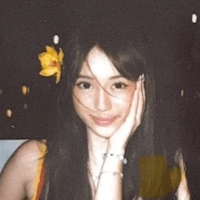 Vivian Zou '29 Vivian Zou '29