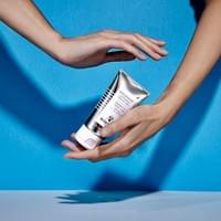 Mannequin détail mains pour Sisley Mannequin détail mains pour Sisley