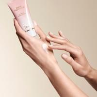 Mannequin détail mains pour Dior Mannequin détail mains pour Dior