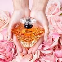 Mannequin mains parfumerie Mannequin mains parfumerie