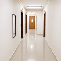 ممرات واسعة داخل سكن الطالبات ممرات واسعة داخل سكن الطالبات