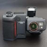 Nikon Coolpix 995 Nikon Coolpix 995