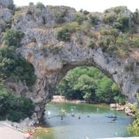 Baignade sous le Pont d'Arc Gorges de l'Ardèche