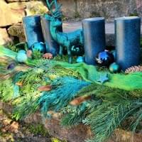 Adventsgesteck länglich in Petrol Adventsgesteck länglich in Petrol