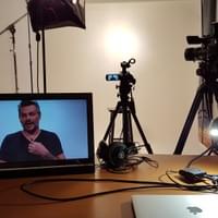 camera-et-ecran-pour-visualiser-une-prise-video