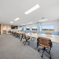 Open-Plan Space with Multimedi Open-Plan Space with Multimedi