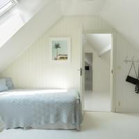 Höger sovrum övervåning