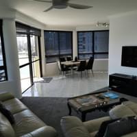 Riverfront 2B2B Apartment