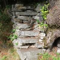 Trockenmauer Gartenterrasse Treppe