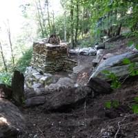 Trockenmauer Verkleidung Kläranlage