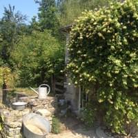 arrosoir coin charme jardin Gite de charme bayeux Moulin de la Martinière