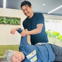 大胸筋のストレッチで姿勢改善! 大胸筋のストレッチで姿勢改善!