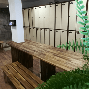 Igényes öltözők a Pleasuredome fitness teremben Igényes öltözők a Pleasuredome fitness teremben