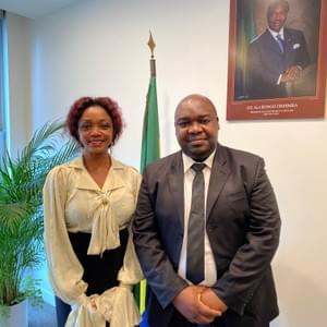 Edoaurd Claude OUSSOU avec son excellence Liliane Massala, Ambassadeur du Gabon en République Française