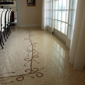 Terrazzo con fascia in Mosaico