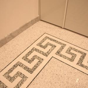 Terrazzo in Bianco Carrara con fascia