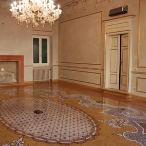 Terrazzo con Decori Classici