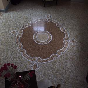 Terazzo con Decoro Centrale