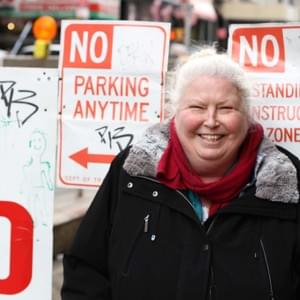 « I was in love with Robin Williams, I wish I had met him, that is why I feel so bad, it just hit me. I was born in Brooklyn, I grew up here and I’ve worked here since the eighties. These past few years have been tough. I had a knee surgery, that’s for what the cane, you know… and I just do the best I can, day after day. I get inspired by people, I don’t know if I’m very inspiring myself but I try to make people laugh. People say I’m funny but i do it for myself, to keep myself from feeling bad and it helps, it’s just everyday life. You see, Robin Williams taught me so much. »