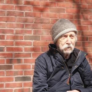 « I’m struggling a great deal physically. But I get around, so I’m very happy. Now I can walk, and I make great use of my time. It’s a nice day ! »