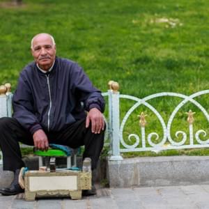 « I have been a shoe doctor for 55 years. I have only one goal in life: make enough money to buy my meds, i work every day for that. I was at the hospital last night and they gave me oxygen for 2 hours, because I have asthma. People like you come and, you know, help me, and then I wan buy these meds. It’s hard for me to continue but I need to. It is hard to find the money: it costs approximately 56 liras, depending on how many attacks I have. I live with my wife and I have children but they’re also struggling so they cannot help me. Stealing is a shame but working is not a shame. »