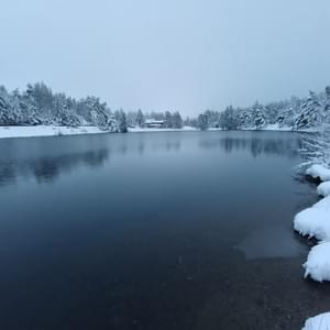 lac du bonheur en hiver