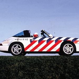 Fluorescent orange striping for optimised visibility during day and reflective blue for the night.