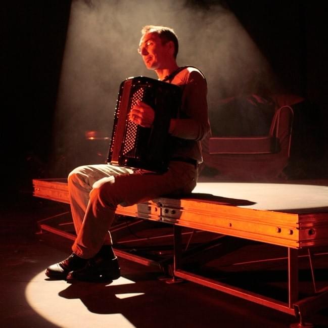 "Joue-moi quelque chose" "Joue-moi quelque chose"