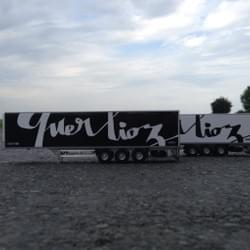 Semi frigo et semi bâché Querlioz sur notre parc