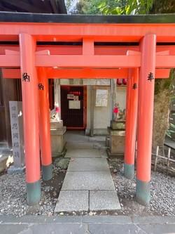 忍岡稲荷社(穴稲荷) 忍岡稲荷社(穴稲荷)