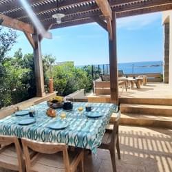 Coin repas vue mer villa Mon Rêve Mara locations corse Coin repas vue mer villa Mon Rêve Mara locations corse