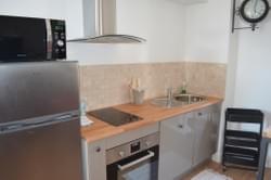 cuisine grise tout équipée appartement clos saint martin