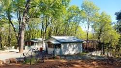 MOUNTAIN VACATION COTTAGES with SCREENED GREENHOUSE TERRACE