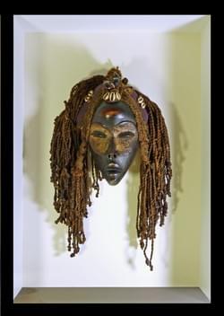 AFRICAN WOODEN MASK AFRICAN WOODEN MASK