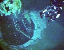 Grissom's Mercury Liberty Bell 7 capsule found 38 years after its sinking.